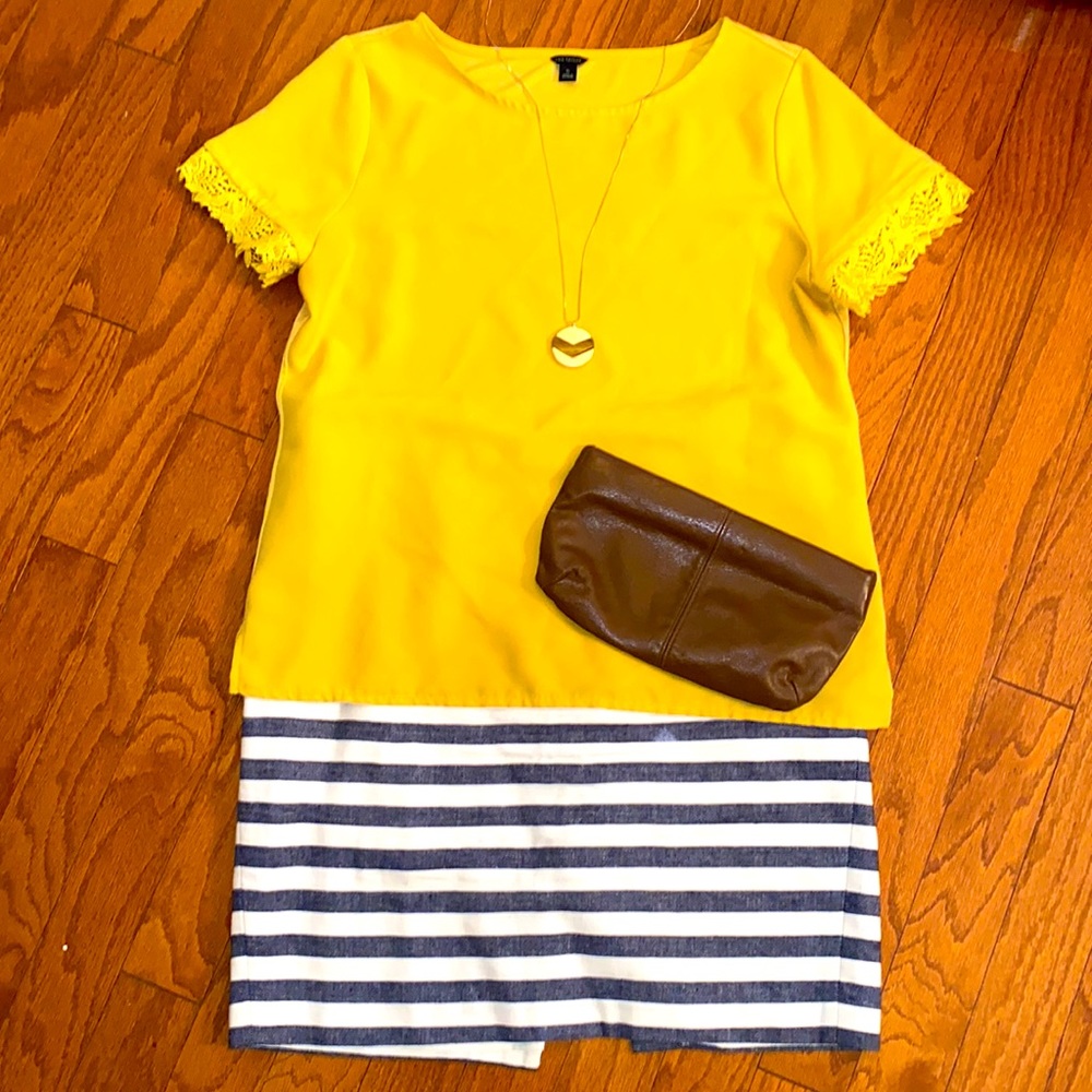 Women’s Ann Taylor Shirt Sleeve Top XL